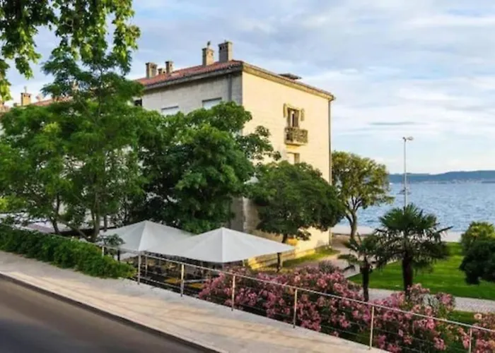 Sea Organ Apartment